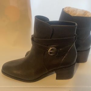 NIB Ann Taylor Posey Block Heel Booties